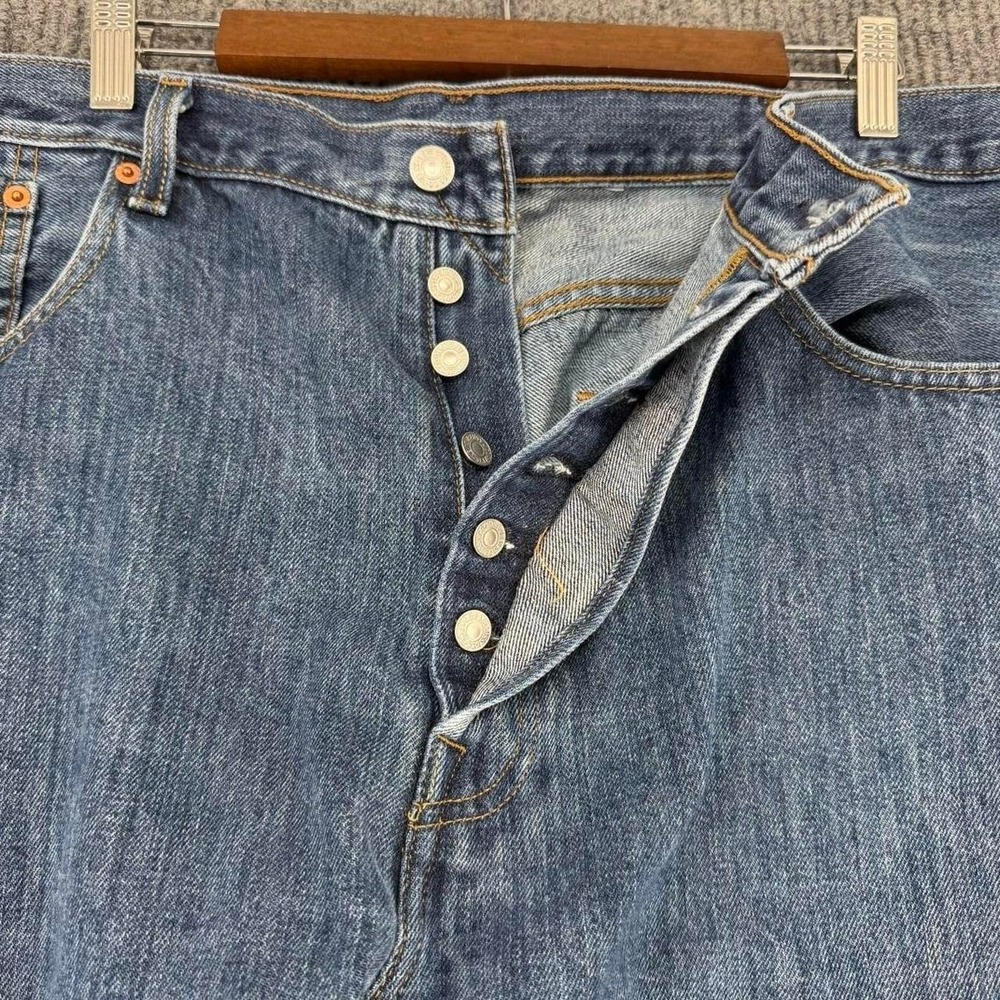 Levi's 501 button fly straight leg jeans men's 40x34 medium wash denim